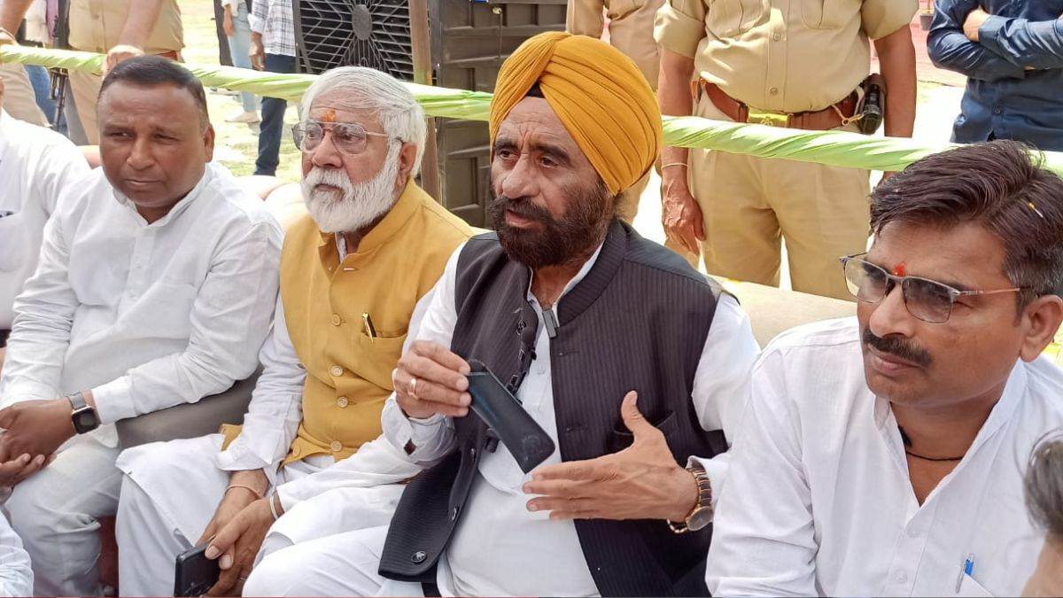 https://www.jagranimages.com/images/newimg/25032025/25_03_2025-pilibhit_ministe_23905725.jpg
