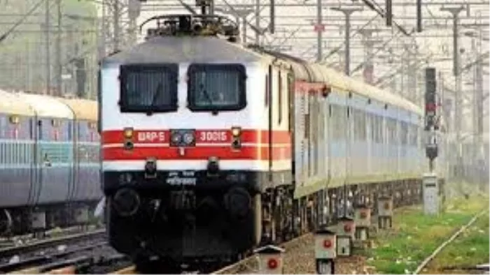 रेलवे फर्जी भर्ती मामले में यूपी के तीन और आरोपितों के खाते फ्रीज। (तस्वीर जागरण)