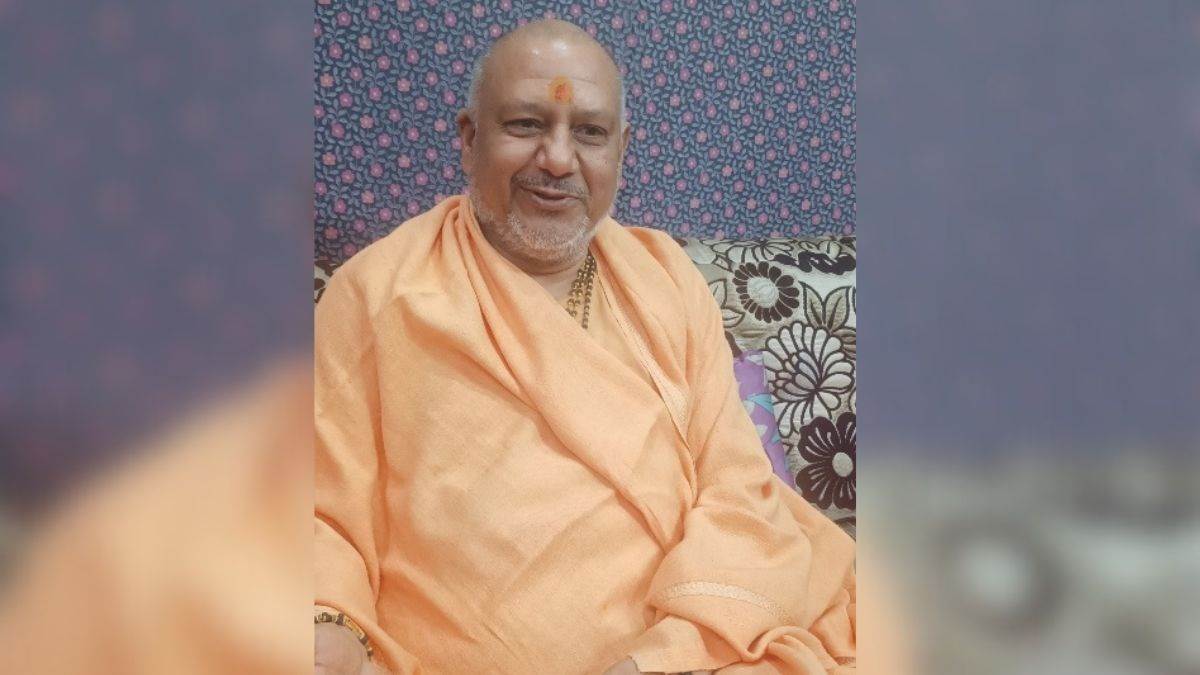 muslim converts to hinduism swami yatindranand giri calls for ghar wapsi in moradabad