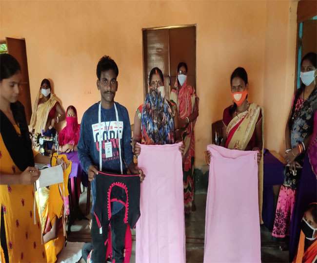 महिला सशक्तीकरण व उन्हें रोजगार से जोड़ने की मुहिम में दो वर्ष पांड्रा निवासी काजल रवानी लगे हुए हैं। (जागरण)