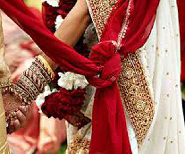उत्तराखंड में अब शादी समारोह में शामिल हो पाएंगे सिर्फ 50 लोग। प्रतीकात्मक फोटो