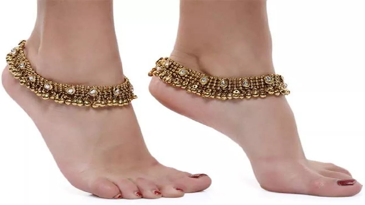 Sone ki hotsell payal ki design