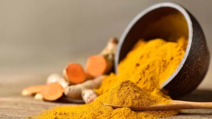 Turmeric Water Benefits:हल्दी वाला पानी पीने के हैं अनगिनत फायदे