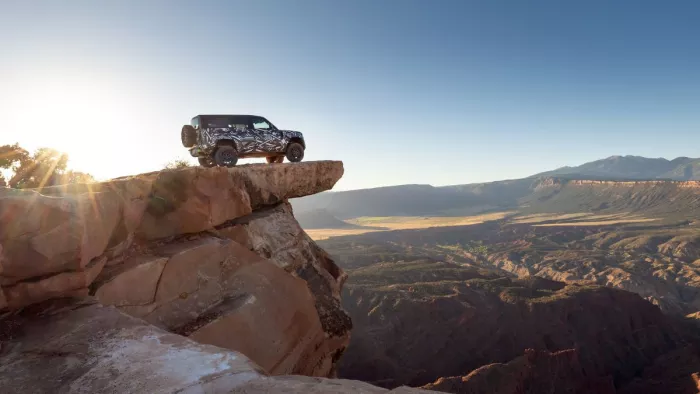 Land Rover की ओर से Defender OCTA को जुलाई में पेश किया जाएगा।