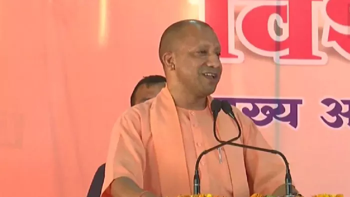 मंगलसूत्र वाले बयान पर सीएम योगी ने डिंपल यादव पर किया पलटवार।