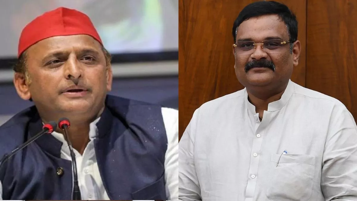 https://www.jagranimages.com/images/newimg/25042024/25_04_2024-subrat_vs_akhilesh_23704262.webp