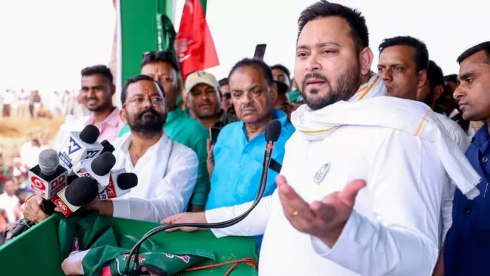 'तेजस्वी यादव को अपने बाबूजी से...', JDU ने छोड़े सियासी 'बाण'; कहा- गोद में बैठने से कुछ नहीं होगा