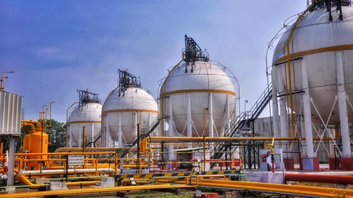 बिहार में LPG बॉटलिंग प्लांट का शिलान्यास, घरों में सीधा पहुंचेगी रसोई गैस; रोजगार भी मिलेगा (प्रतीकात्मक तस्वीर)