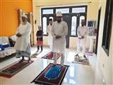 Happy Eid-ul-Fitr 2020: वाराणसी सहित पूर्वांचल में मनाया जा रहा ईद का त्योहार, घरों में ही नमाज अदा