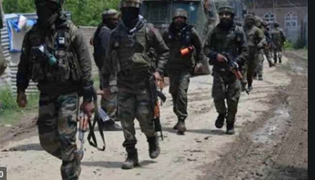 Encounter Jammu kashmir: कुलगाम में सुरक्षाबलों और आतंकियों के बीच मुठभेड़ में दोनों आतंकी ढेर, मोबाइल इंटरनेट सेवा बंद