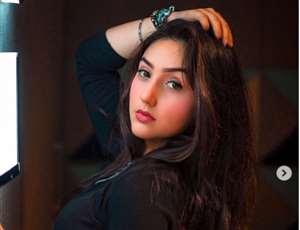 Ashnoor Kaur stressed for 12th exams. Photo- Instagram