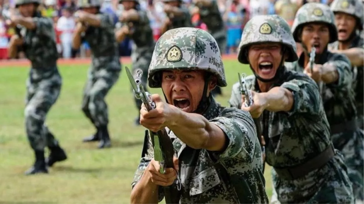 China Military Exercise: बाइडन की धमकी के बावजूद चीन ने किया ताइवान के पास सैन्य अभ्यास