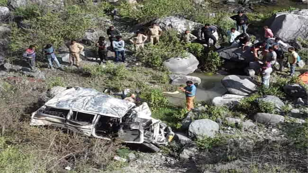 Uttarakhand Accident: टिहरी में गंगोत्री हाईवे पर बोलेरो खाई में गिरी, छह लोगों की मौत; मरने वाले पांच पश्चिम बंगाल के