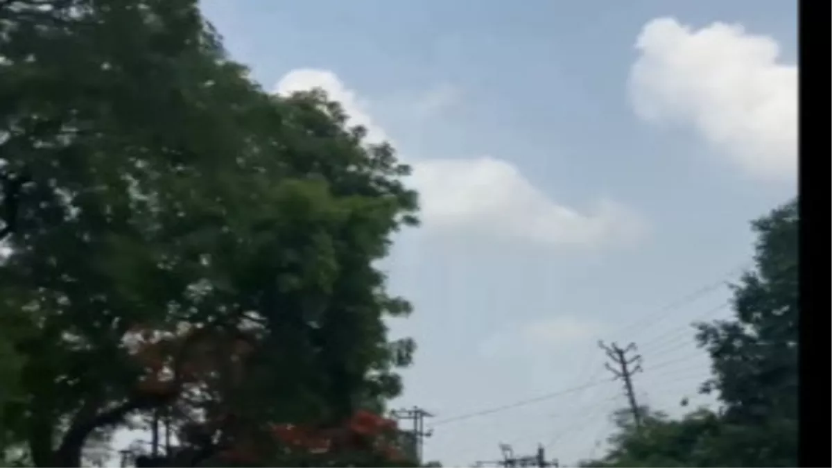 Gorakhpur Weather Update: आज भी आंशिक रूप से छाए रहेंगे बादल, हो सकती है हल्की बारिश