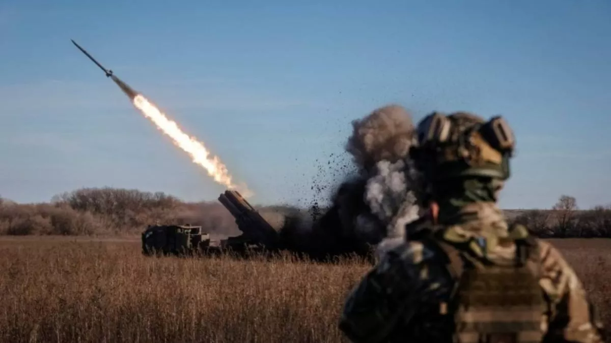 Russia-Ukraine War: अमेरिका ने यूक्रेन को 28.5 करोड़ डॉलर की Air Defense System बेचने को दी मंजूरी