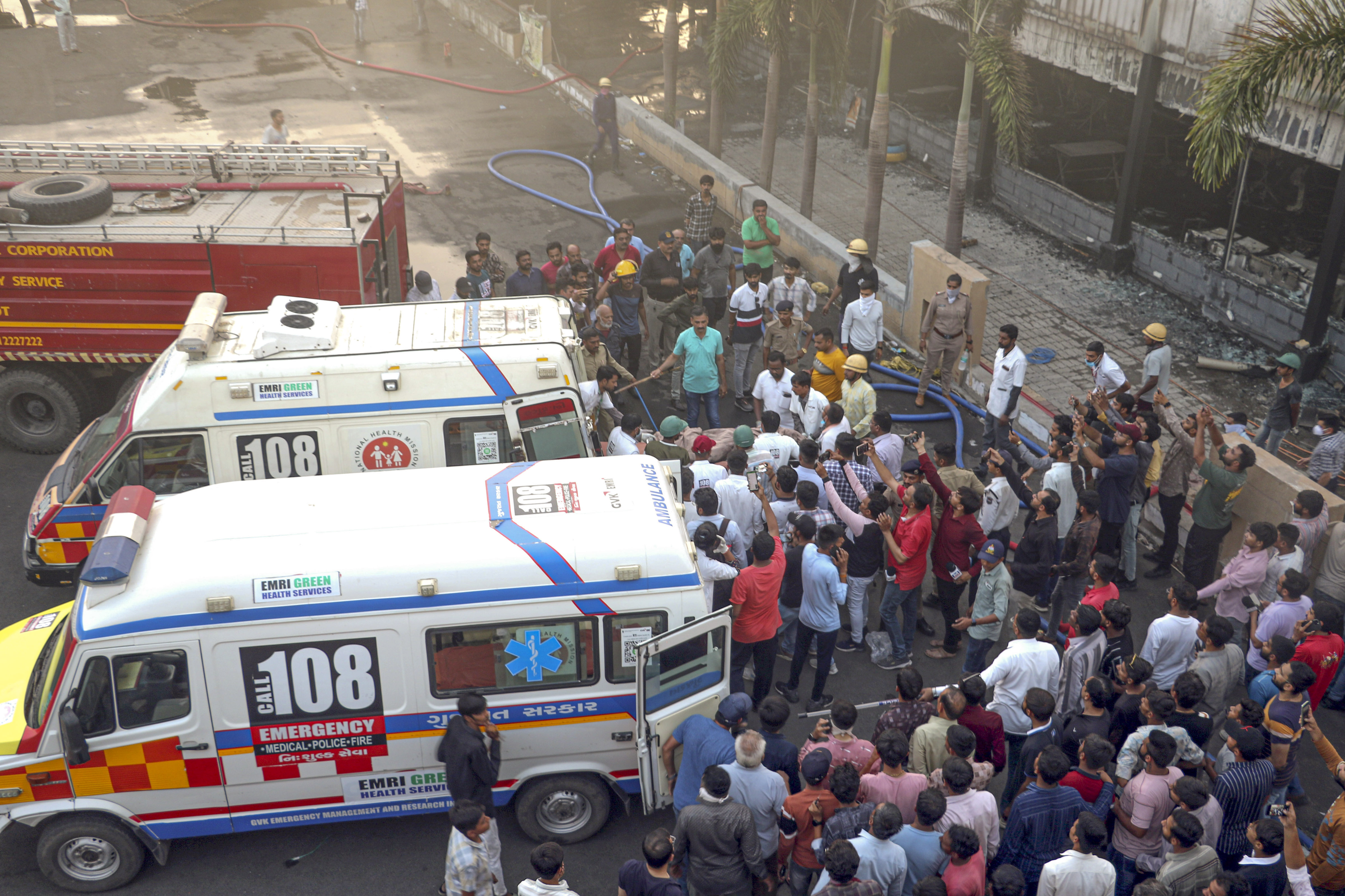 Rajkot Fire Tragedy: राजकोट अग्निकांड में अब तक 24 लोगों की मौत, बच्चों ने  भी गंवाई जान, भयावह तस्वीरों में देखें खौफनाक मंजर - Rajkot Fire Tragedy 22  people have died so