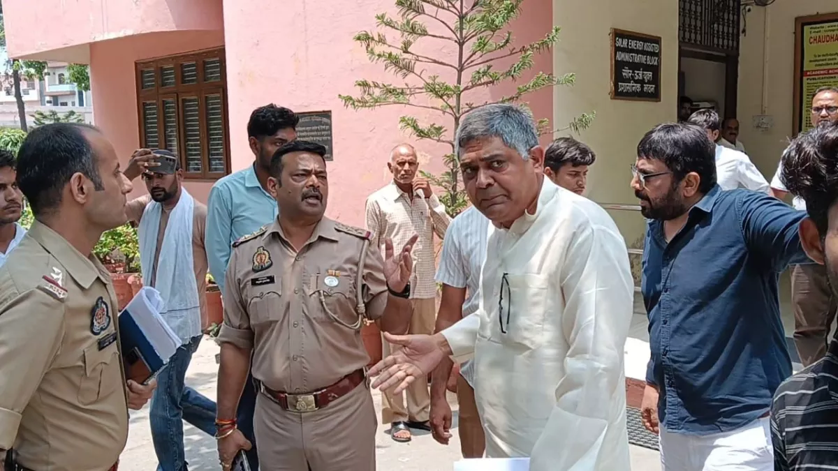 प्रोफेसर ने मर्यादा की तार-तार... कॉलेज की छात्रा से तीन साल से कर रहा था गंदी बात, अब हुआ गिरफ्तार