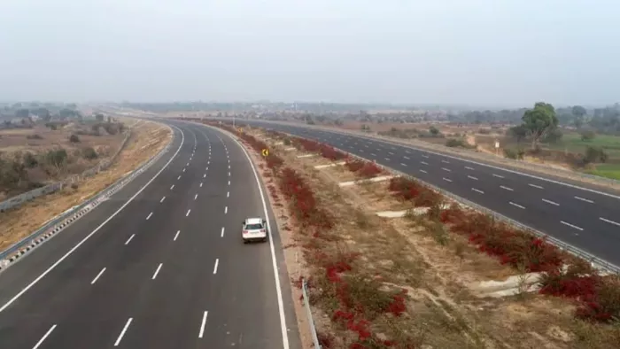 राजस्थान में बांदीकुई-जयपुर एक्सप्रेसवे बनकर तैयार है। फाइल फोटो