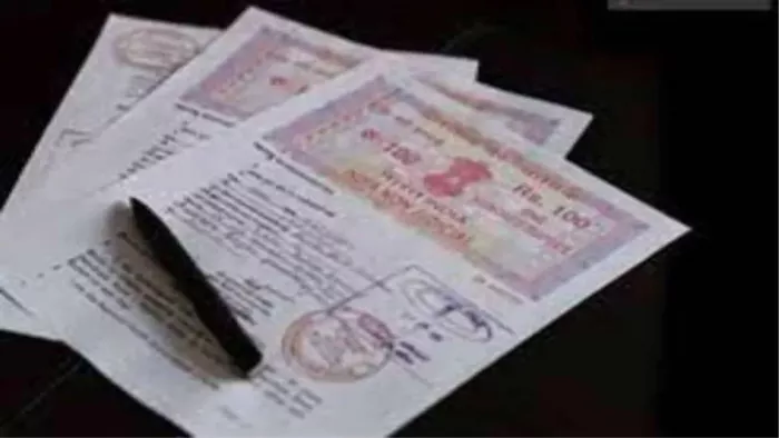 मरी हुई महिला के नाम जमीन की फर्जी रजिस्ट्री कराने के आरोप में 9 पर FIR (सांकेतिक तस्वीर)