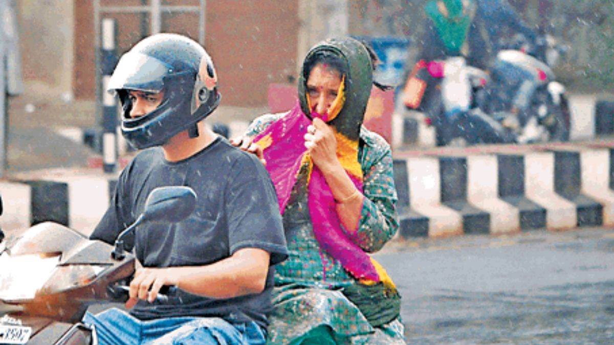 https://www.jagranimages.com/images/newimg/25052025/25_05_2025-rain_in_agra_1_23946401.jpg