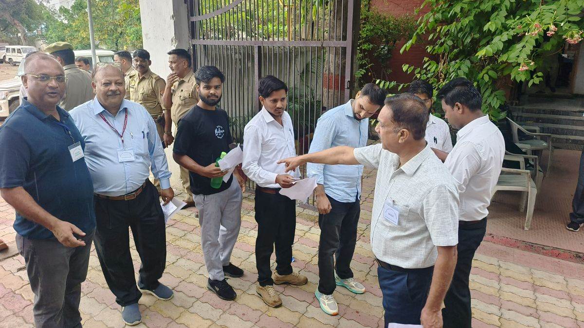 https://www.jagranimages.com/images/newimg/25052025/25_05_2025-upsc_exam_bareilly_23946232.jpg
