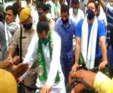Petrol-Diesel की कीमत हुई 80 पार, साइकिल से निकले तेज-तेजस्वी, जमकर लगाई NDA की क्लास
