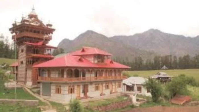 हिमाचल प्रदेश के कुल्लू जिला में स्थित शंगचुल महादेव का मंदिर।