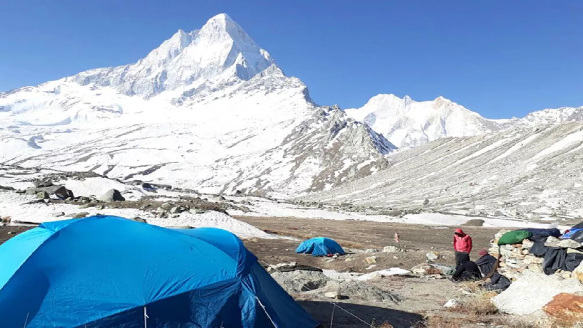 Uttarakhand News: उच्च हिमालय की यात्रा करने वाले पर्यटकों के लिए खुशखबरी, अब एक दिन में मिलेगी परमिट, जरूरी होंगे ये दस्तावेज
