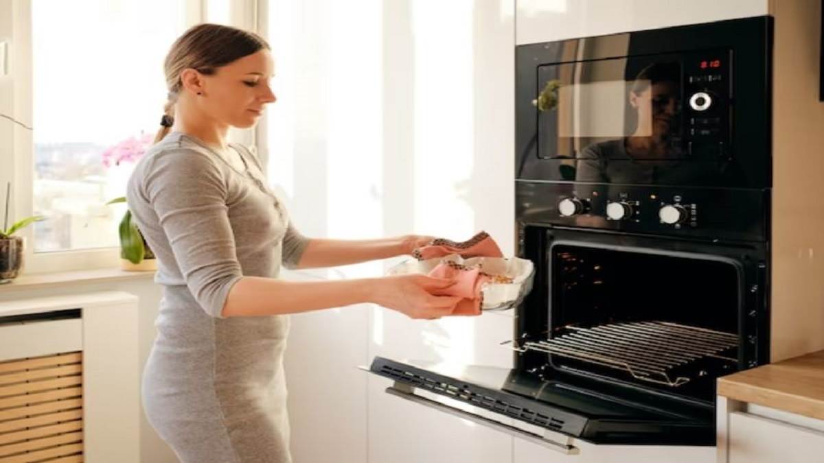 Panasonic Microwave Oven केक, पिज्जा या पास्ता हो बनाना, तो इन