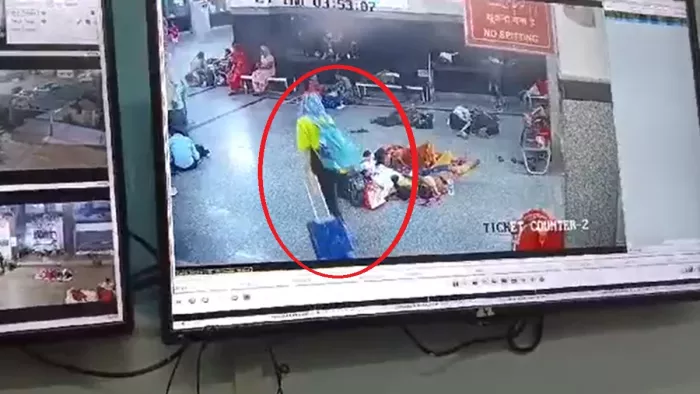 कटरा रेलवे स्टेशन पर देखी गई थी अनु।