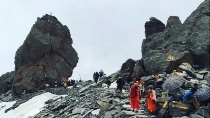 बिना अनुमति श्रीखंड महादेव पर जा रहे 200 लोग लौटाए गए (फाइल फोटो)