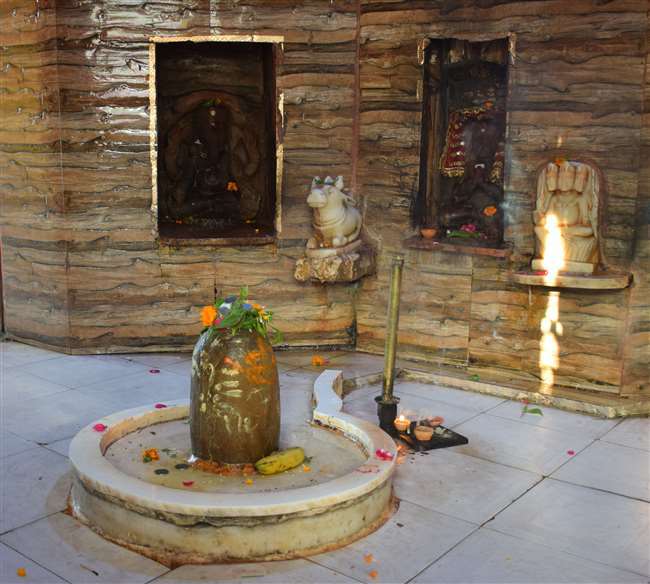 Tapeshwar Nath Temple News बरेली में संतों की तपस्या से प्रसन्न हुए थे भगवान शिव नाम पड़ा तपेश्वरनाथ - Tapeshwar Nath Temple News Lord Shiva was pleased with the penance of saints