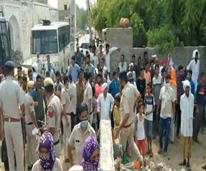 भाजपा नेत्री सोनाली फोगाट ने बैठक के बीच इंटरनेट मीडिया पर लाइव आकर दिया था चैलेंज