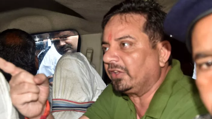 रविवार को पुलिस ने इस मामले में प्राथमिकी दर्ज कर ली।