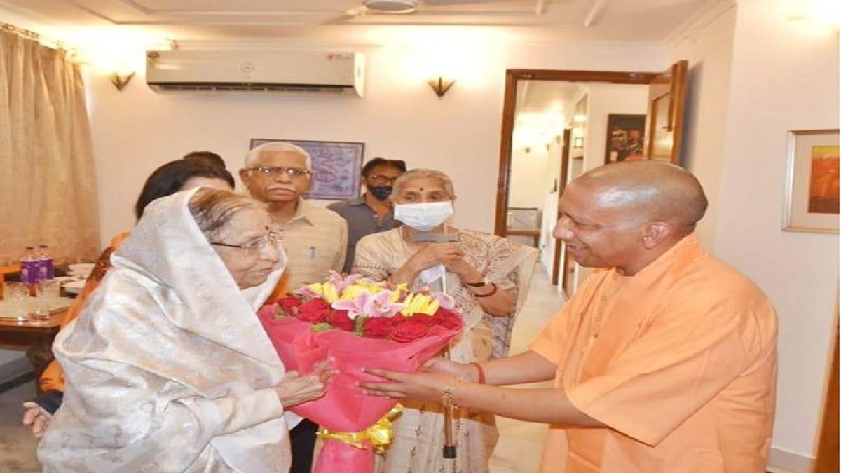 kanwar yatra 2022 cm yogi adityanath will shower flower petals on kanwariya in meerut region