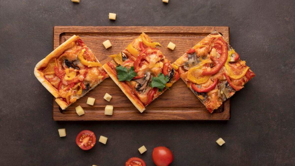 https://www.jagranimages.com/images/newimg/25072023/25_07_2023-pizza_toast_recipe_23481873.jpg
