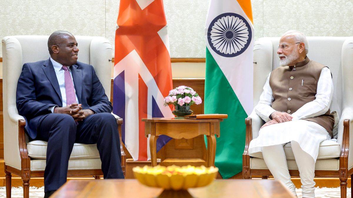 https://www.jagranimages.com/images/newimg/25072024/25_07_2024-david_lammy_and_pm_modi_23765159.jpg