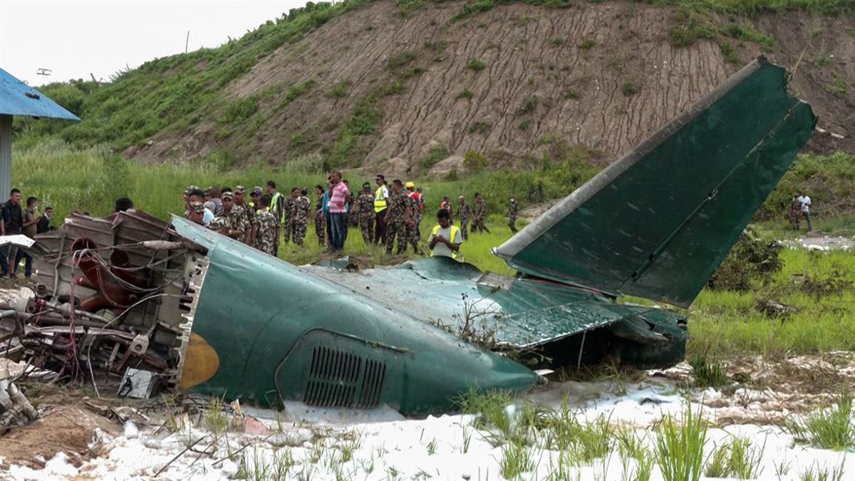 https://www.jagranimages.com/images/newimg/25072024/25_07_2024-nepal_plane_crash_23765290_9397553.jpg