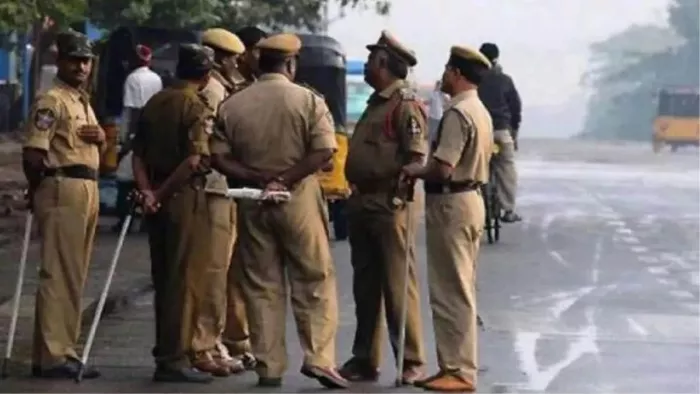 पुलिस ने जेस से भारी मात्रा में अवैध सामान बरामद किया। (प्रतीकात्मक तस्वीर)