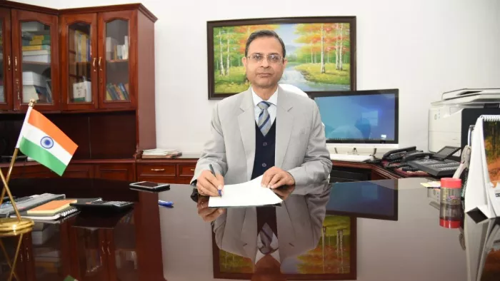 Direct Tax Code की समीक्षा छह माह में होगी।