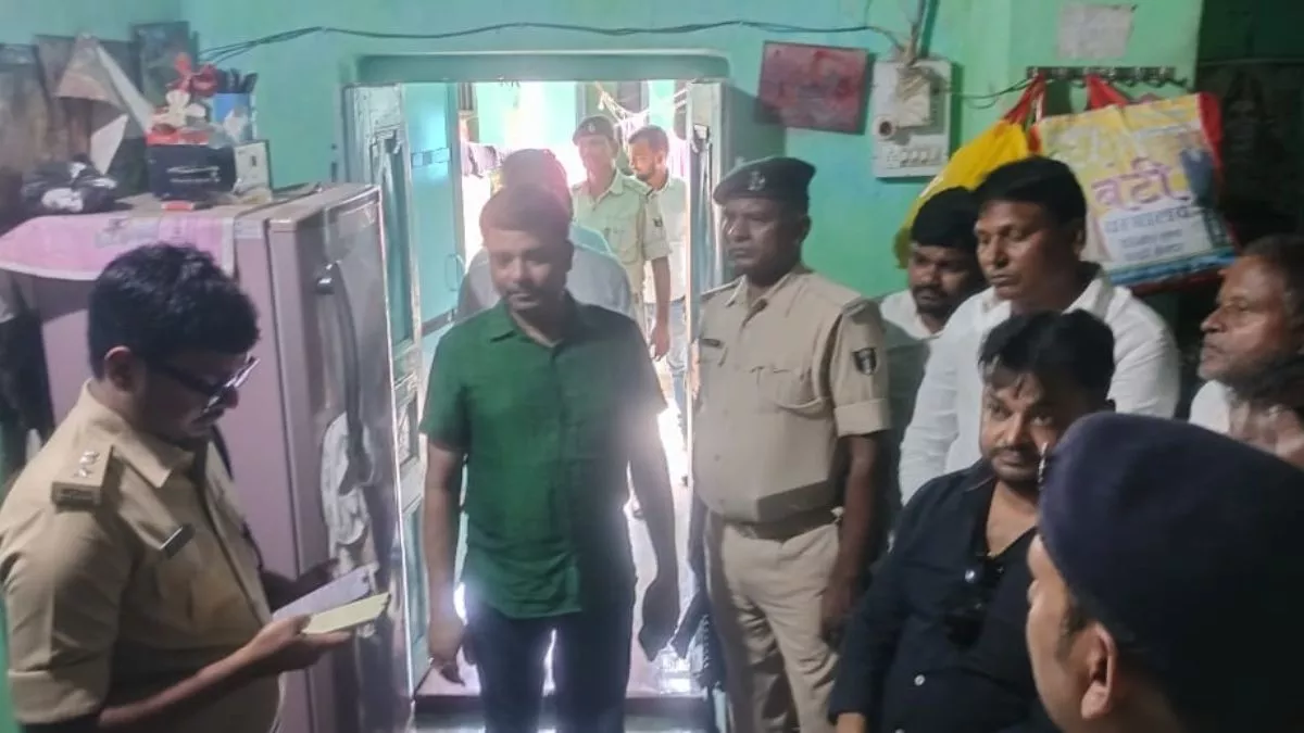 Banka News: स्वर्ण कारोबारी के घर लाखों रुपए समेत सोने-चांदी की चोरी, जांच में जुटी पुलिस
