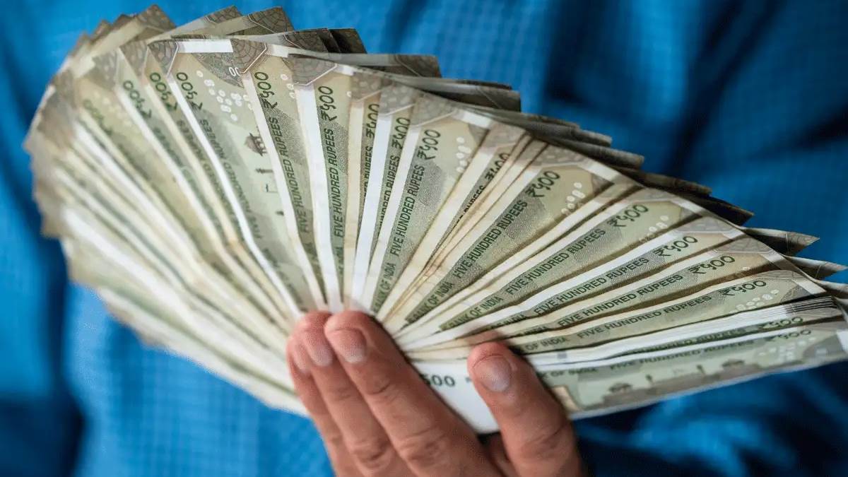 bihar govt launches health insurance scheme for contractual employees patna city news