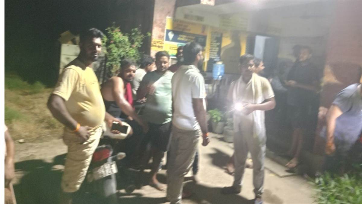 basti power outage villagers protest frequent disruptions in babhnan