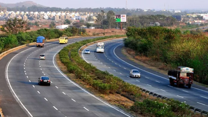 भारत के सबसे व्यस्त हाईवे पर 5 वर्षों में भारी टोल संग्रह हुआ है।