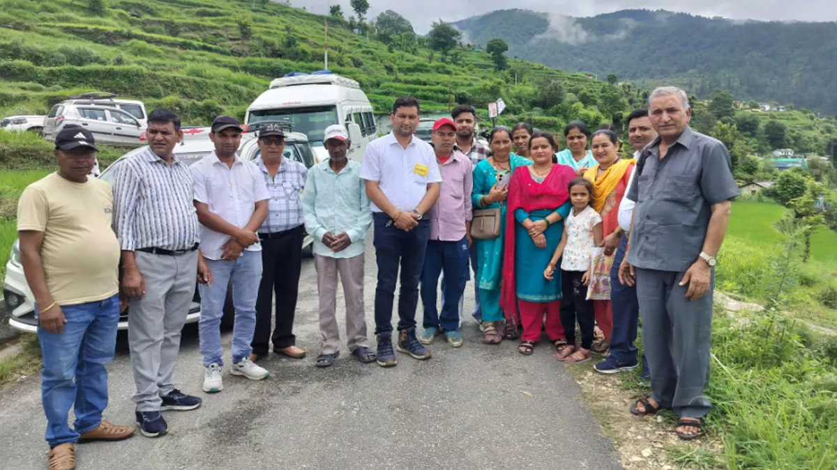 Uttarakhand Panchayat Chunav: प्रवासियों के लौटने से खुले बंद घरों के ताले, गुलजार हुए सूने गांव