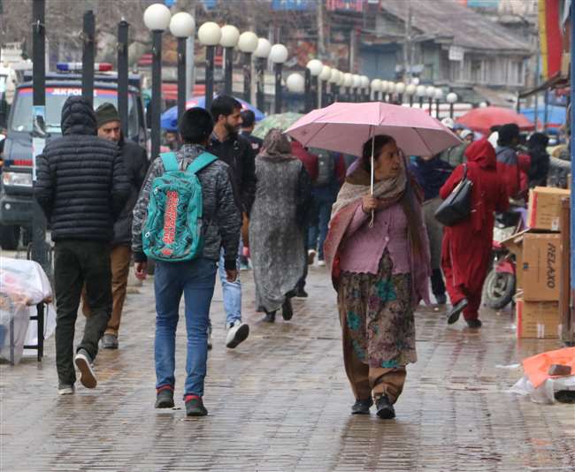 Jammu Kashmir Weather जारी रहेगा रूकरूककर बारिश का सिलसिला, मौसम के