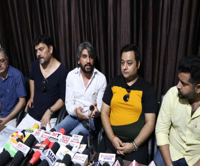 पिछले दस वर्षों से इससे जुड़े लोगों के लिए आय का कोई स्रोत नहीं है।