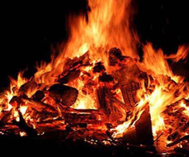 Husband commits suicide by jumping into pyre of wife in Odisha