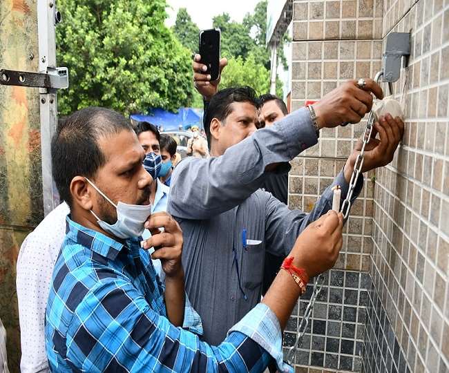 कानपुर का Z Square Mall सील, नगर निगम निगम और जलकल का 29 करोड़ बकाया