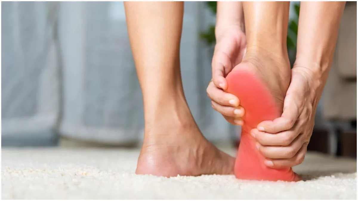Diabetes Foot Symptoms: हाई ब्लड शुगर के 6 संकेत जो आपको पैरों पर साफ देखे  जा सकते हैं! - Diabetes Foot Symptoms: 6 Signs Of High Blood Sugar Visible  On Your Feet
